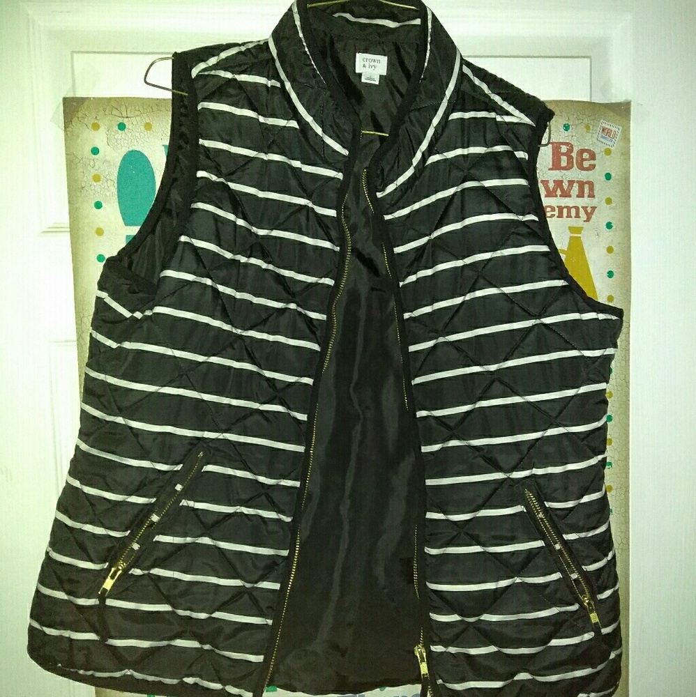 Crown and Ivy Vest
